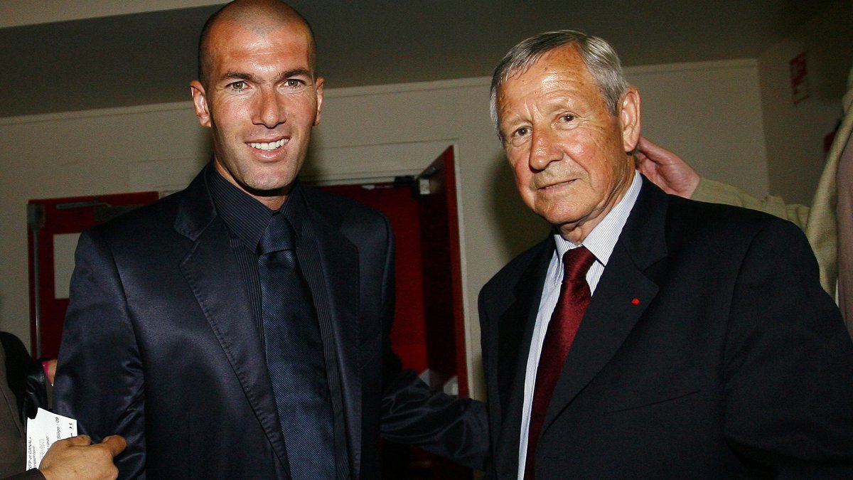 Les deux meilleurs joueurs de l'Histoire du Real sont des Français : Kopa  et Zidane.