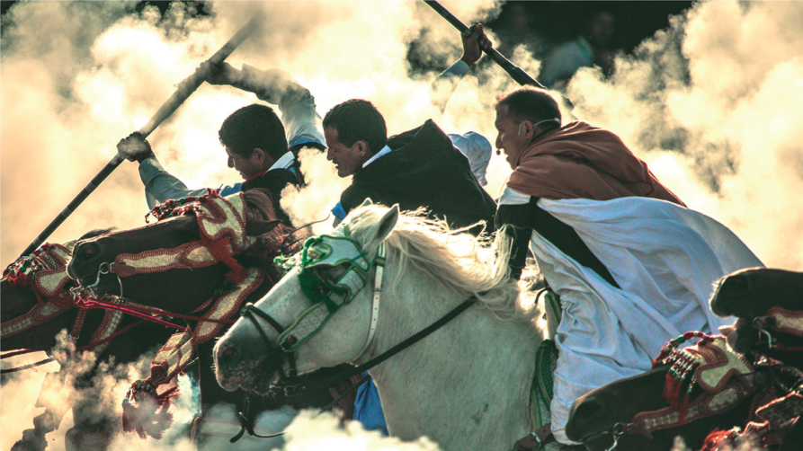 Premier Prix international CHEIKH MANSOUR IBN ZAYED (EAU), illustrant une Sorba du Sahara marocain. (Ph : Darem BOUCHENTOUF) Premier Prix international CHEIKH MANSOUR IBN ZAYED (EAU), illustrant une Sorba du Sahara marocain. (Ph : Darem BOUCHENTOUF)