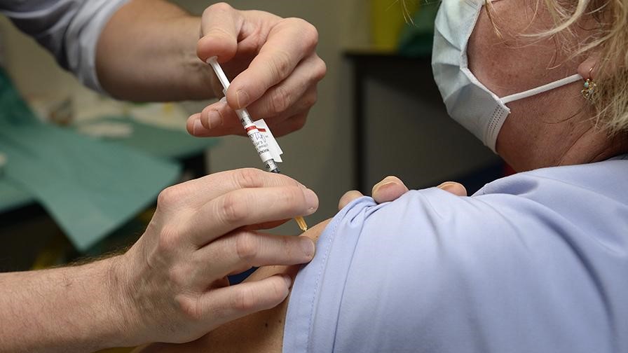 Covid-19 :  Les experts britanniques et US contre une quatrième dose de vaccin