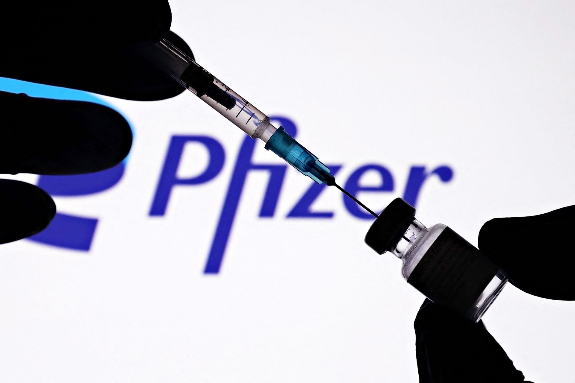 Pfizer : Un nouveau vaccin efficace contre Omicron en mars