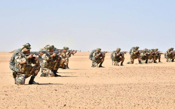 Camps de Tindouf: l’armée algérienne arrête quatre polisariens 
