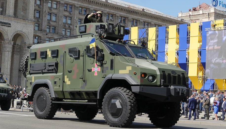 Le Maroc négocie l’achat de véhicules militaires anti-mines fabriqués en Ukraine 