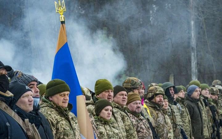 Malgré l'escalade, l'Union européenne et les 27 maintiennent leur personnel diplomatique en Ukraine