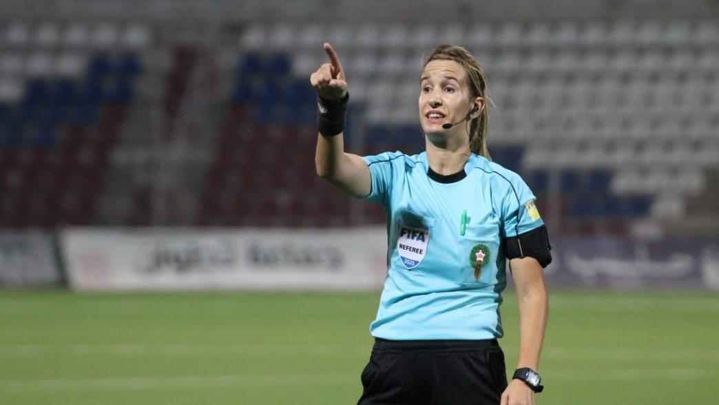 Botola Pro D1  : Pour les matches de ce dimanche, le coup d’envoi sera donné par l’arbitre internationale Bouchra Karboubi Botola Pro D1  : Pour les matches de ce dimanche, le coup d’envoi sera donné par l’arbitre internationale Bouchra Karboubi