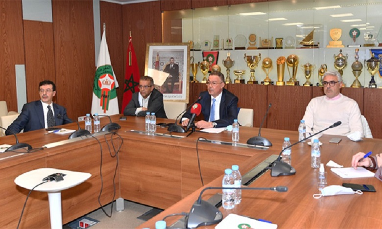 Réouverture des stades : Lekjaa exhorte les présidents de clubs à assumer leur responsabilité Réouverture des stades : Lekjaa exhorte les présidents de clubs à assumer leur responsabilité