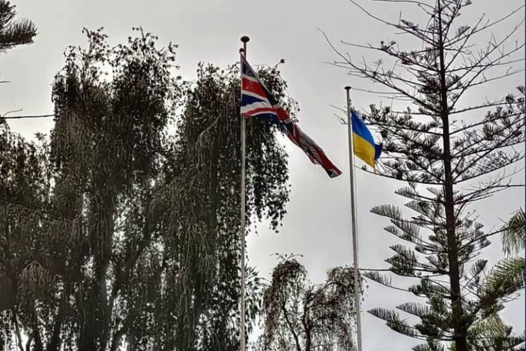 Prise de bec entre l'ambassade britannique au Maroc et celle de Russie  Prise de bec entre l'ambassade britannique au Maroc et celle de Russie