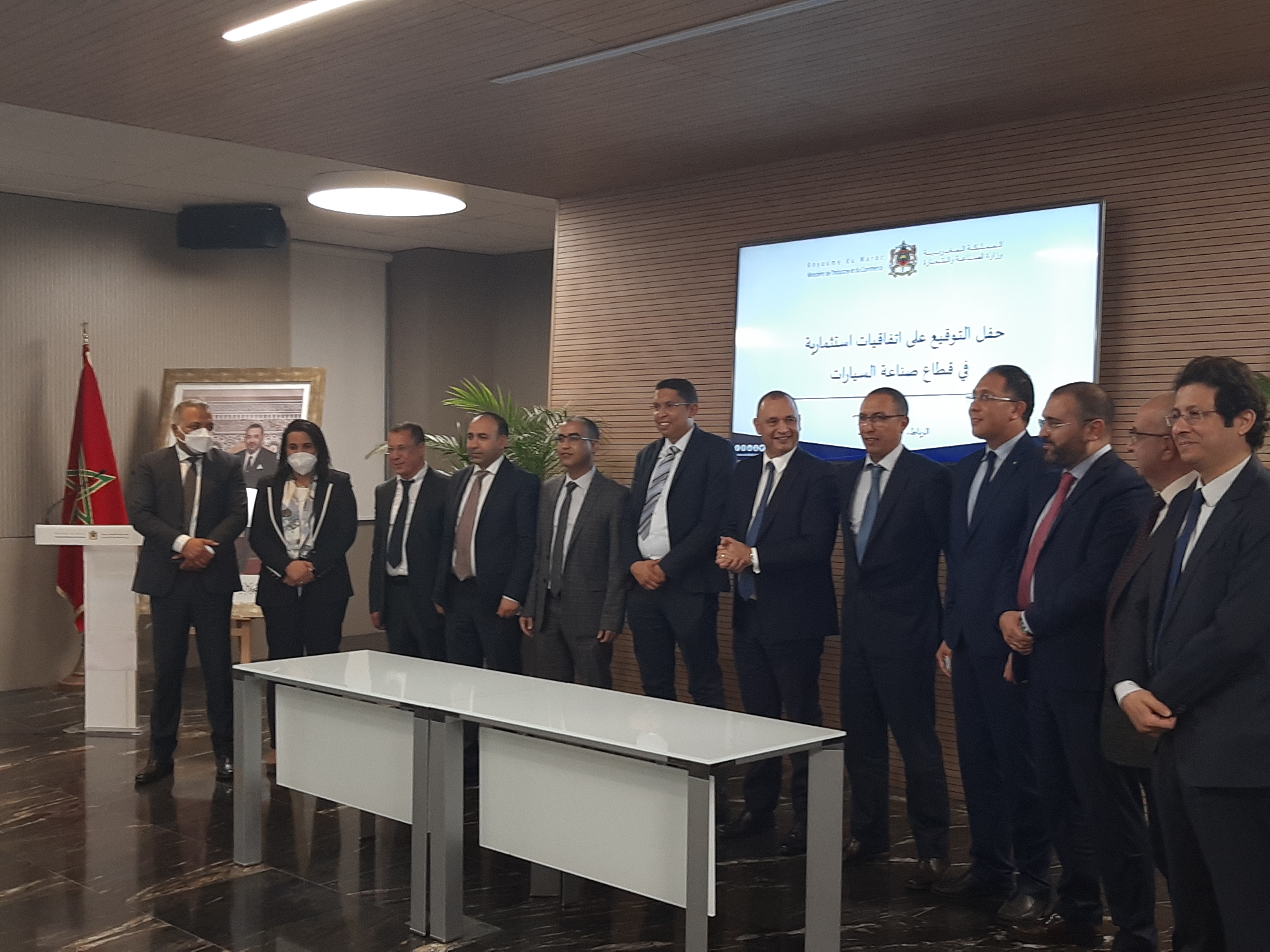 Automobile : Mezzour signe huit conventions d'investissement pour créer 12.000 emplois directs