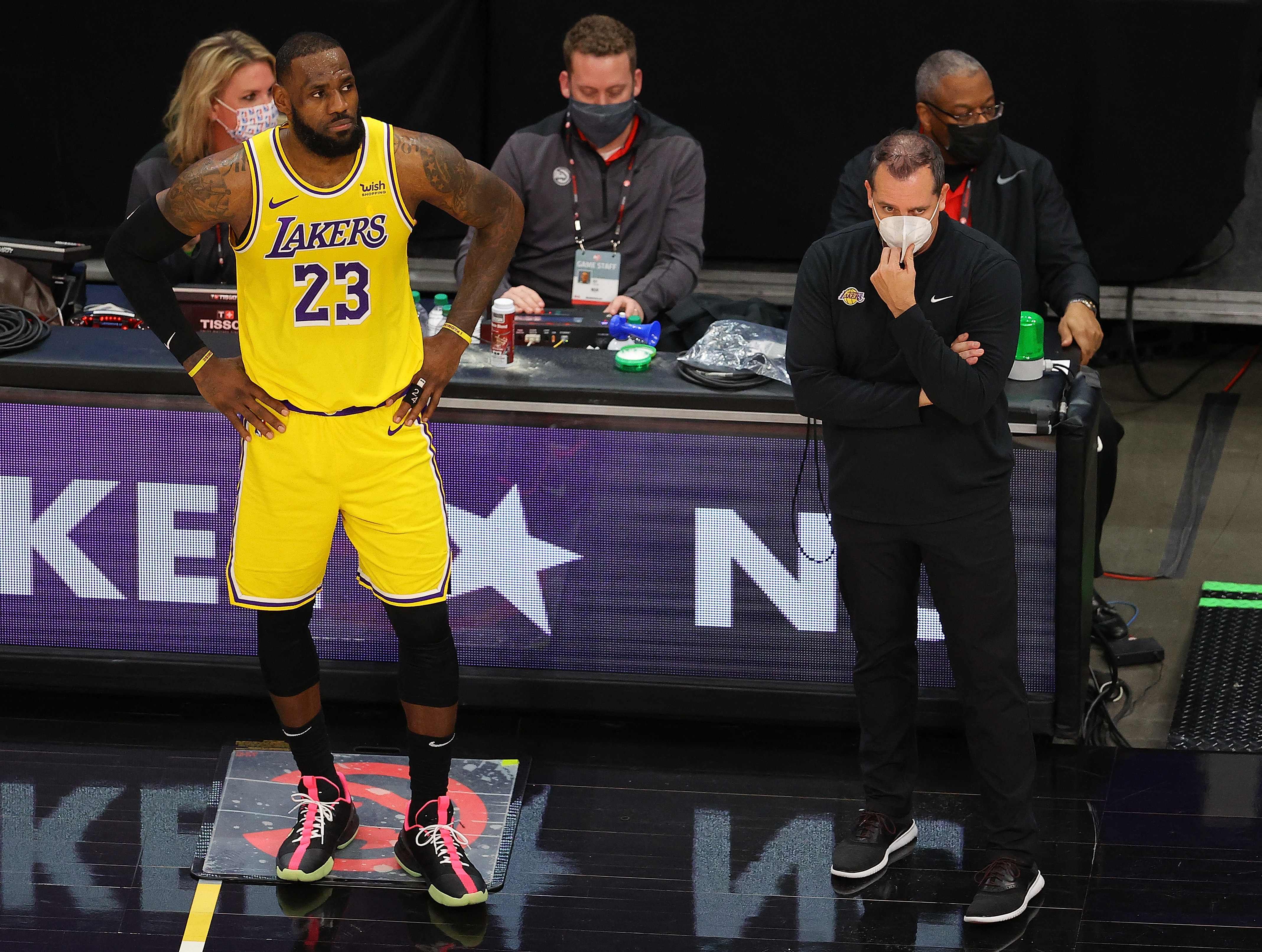 NBA : Les Lakers limogent leur entraîneur Frank Vogel
