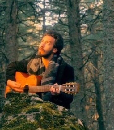 Interview avec Taha Mrichi : « I asked the Cedar Tree » rend hommage à la ville d’Ifrane