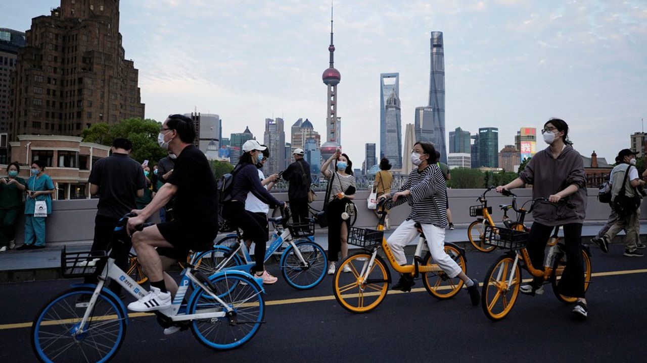 Covid-19 :  Après deux mois de confinement, la vie reprend à Shanghai Covid-19 :  Après deux mois de confinement, la vie reprend à Shanghai