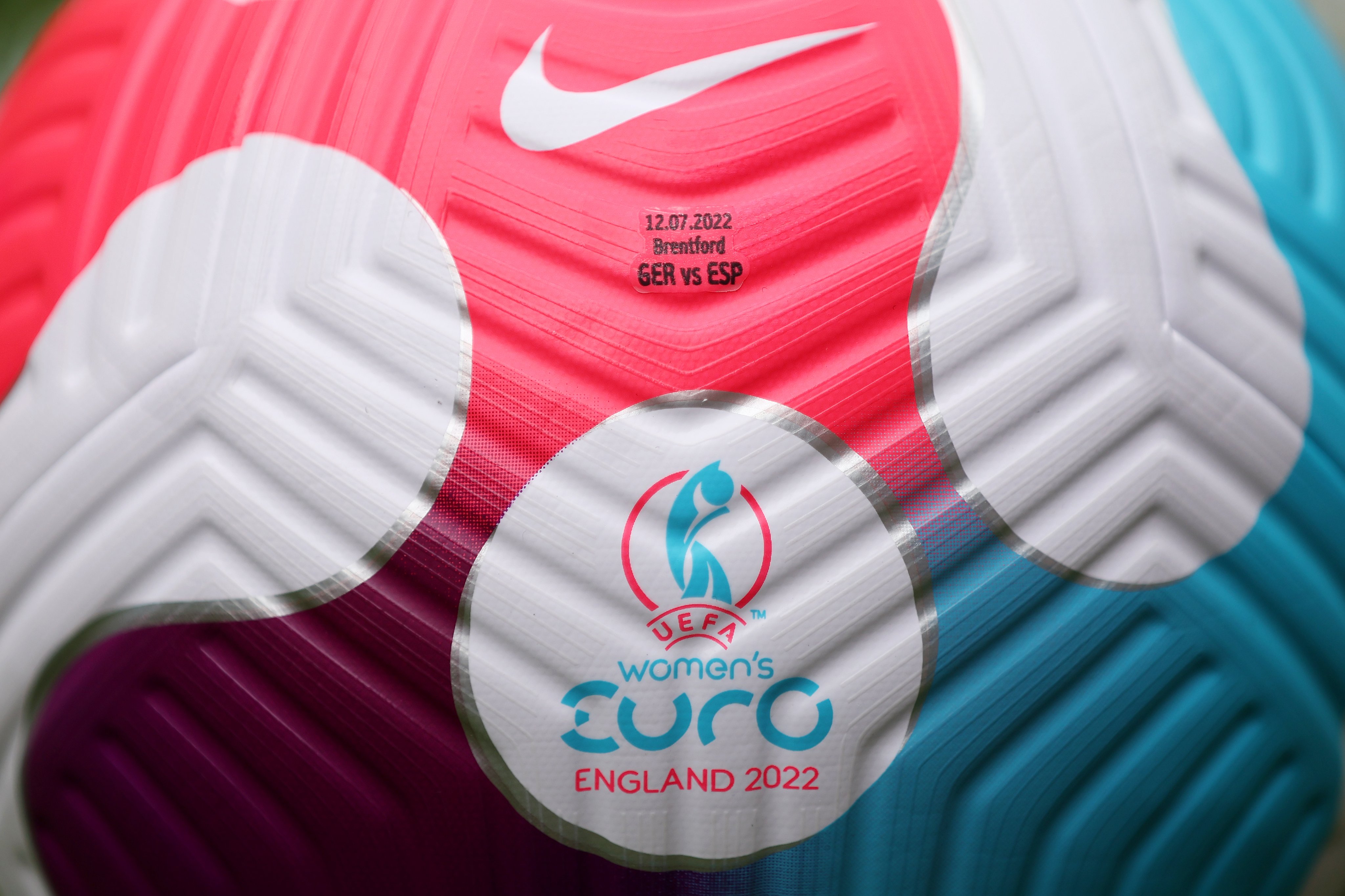 Euro féminin /  2e journée : Les Allemandes plus fortes ! Une Afghane parmi les Danoises ! Euro féminin /  2e journée : Les Allemandes plus fortes ! Une Afghane parmi les Danoises !