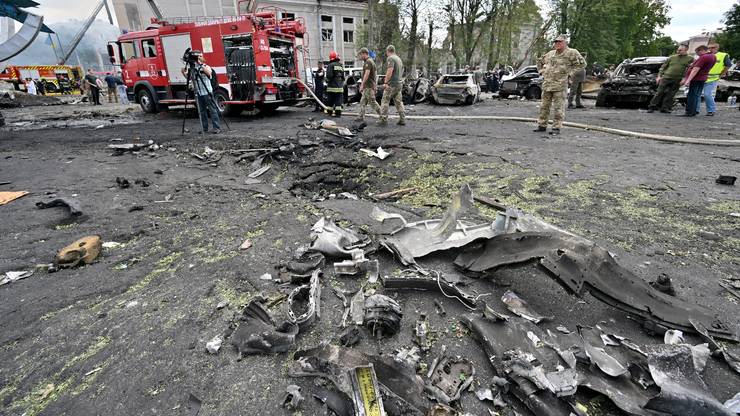 L'Ukraine reçoit sa première livraison de lance-roquettes M270 (ministre de la Défense)