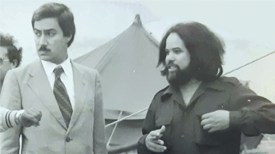 Ni ta mort, ni la nôtre, ne saura nous faire cesser de t’aimer. Ni ta mort, ni la nôtre, ne saura nous faire cesser de t’aimer.