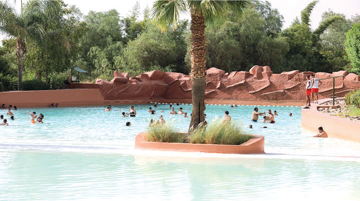 Marrakech / Canicule : Les piscines et les parcs aquatiques pris d’assaut