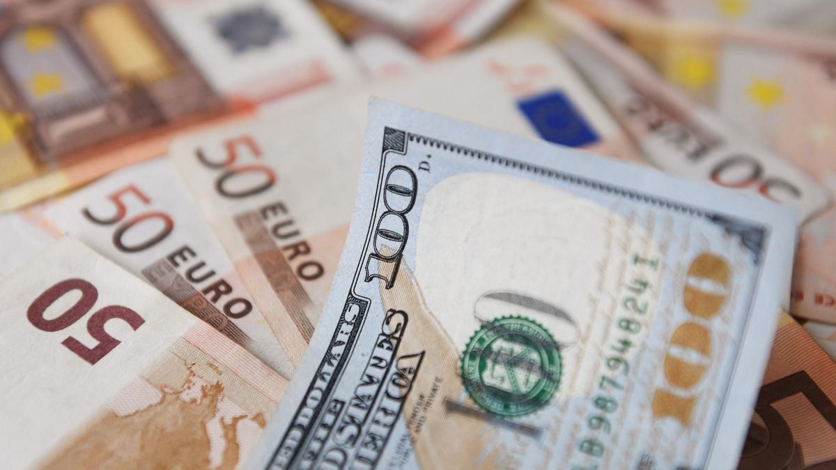 L’euro est au plus bas niveau en 20 ans face au dollar