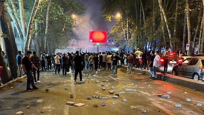 Iran / Manifestations : Au moins 76 morts et 1200 arrestations Iran / Manifestations : Au moins 76 morts et 1200 arrestations