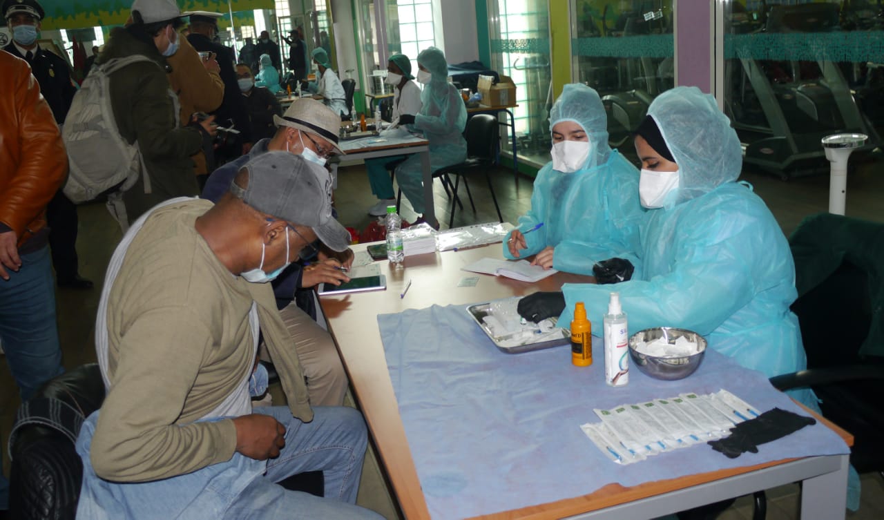 Compteur Coronavirus : 16 nouveaux cas, plus de 6,81 millions de personnes ont reçu trois doses du vaccin Société et Région Compteur Coronavirus : 16 nouveaux cas, plus de 6,81 millions de personnes ont reçu trois doses du vaccin Société et Région