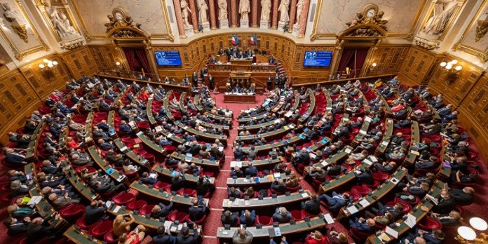 Une délégation de la Chambre des Conseillers accueillie chaleureusement au Sénat français 