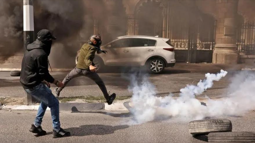 Palestine : Grève générale et des affrontements en Cisjordanie occupée
