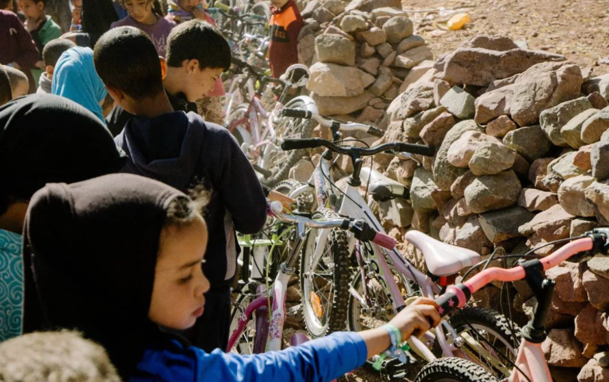 La Fondation Alberto Contador distribuera 35 vélos aux enfants du Maroc