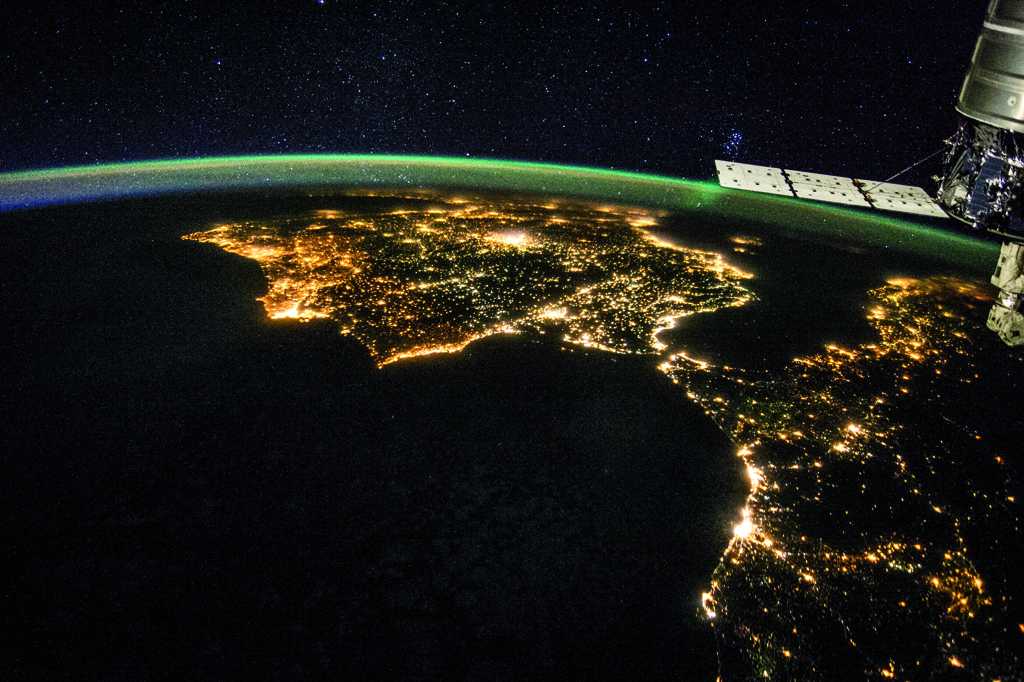 Espace : le Maroc aspire à plus de satellites d'observation 