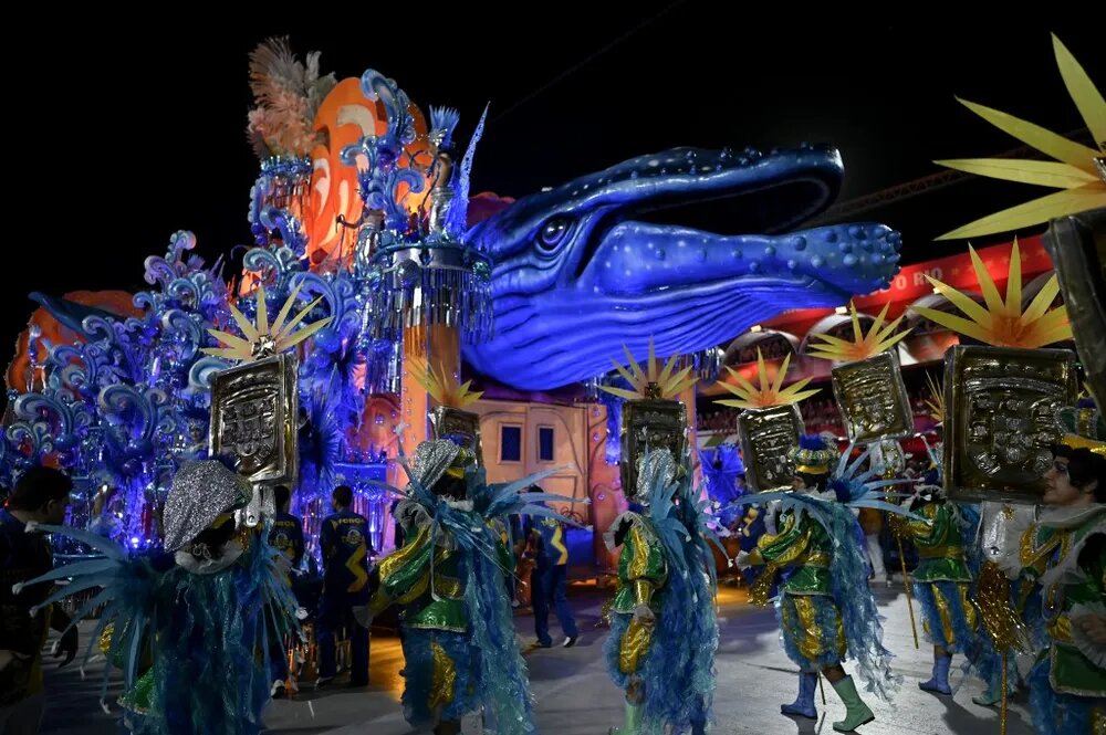 Brésil : le carnaval de Rio dans toute sa splendeur au sambodrome 