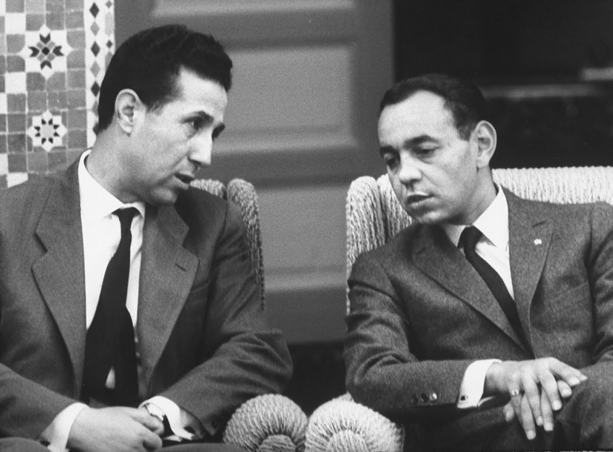 Feu Hassan II et l'ancien président algérien Ahmed Ben Bella