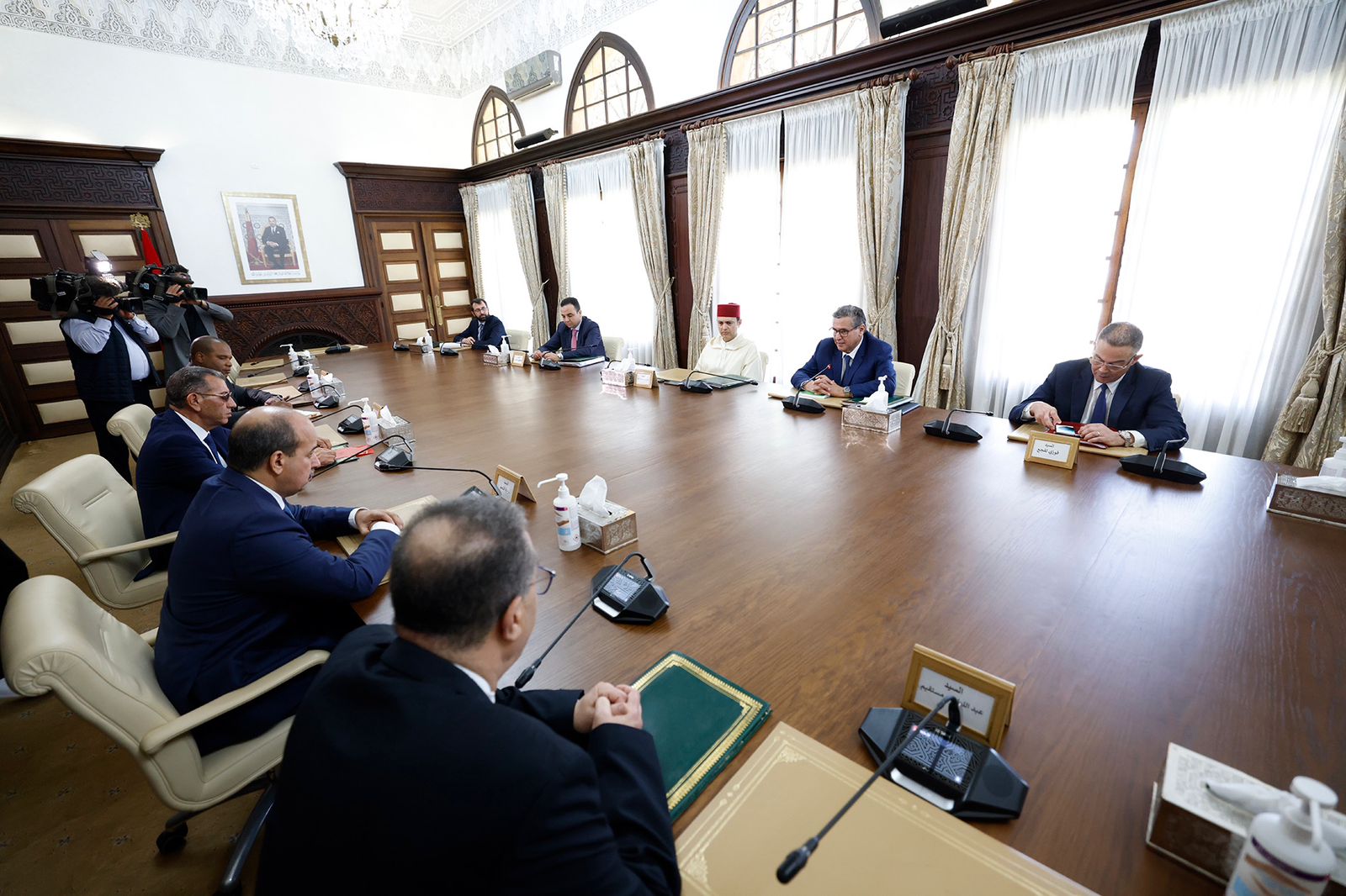 Dialogue social : Aziz Akhannouch réunit les syndicats dans un "round" décisif 