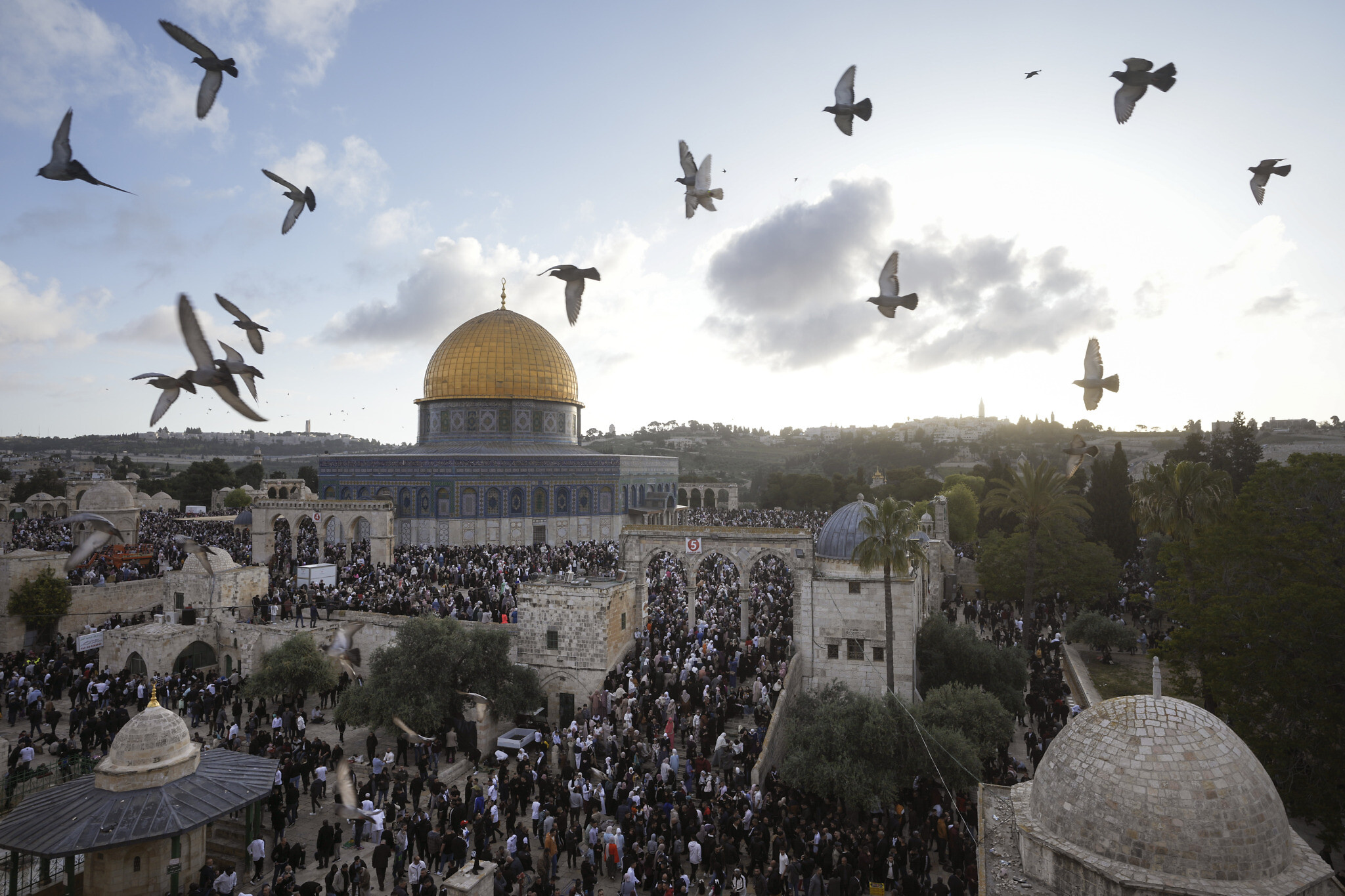 Palestine: Plus de 120.000 fidèles accomplissent la prière de l'Aïd al-Fitr à la mosquée Al-Aqsa