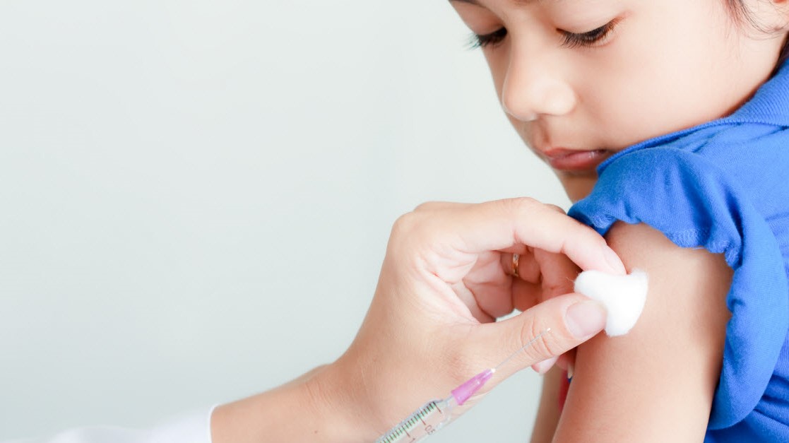 Journée mondiale de la vaccination : le ministère de la Santé insiste sur la protection des enfants 