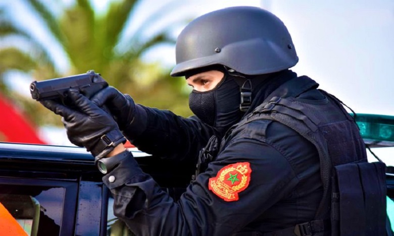 Salé: un policier fait usage de son arme de service pour interpeller deux individus ayant agressé les éléments de police