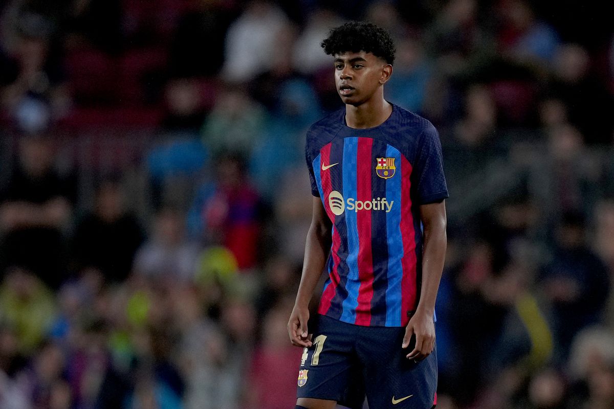 Lamine Jamal du FC Barcelone : Deux grands clubs et deux pays veulent ce Marocain de 15 ans