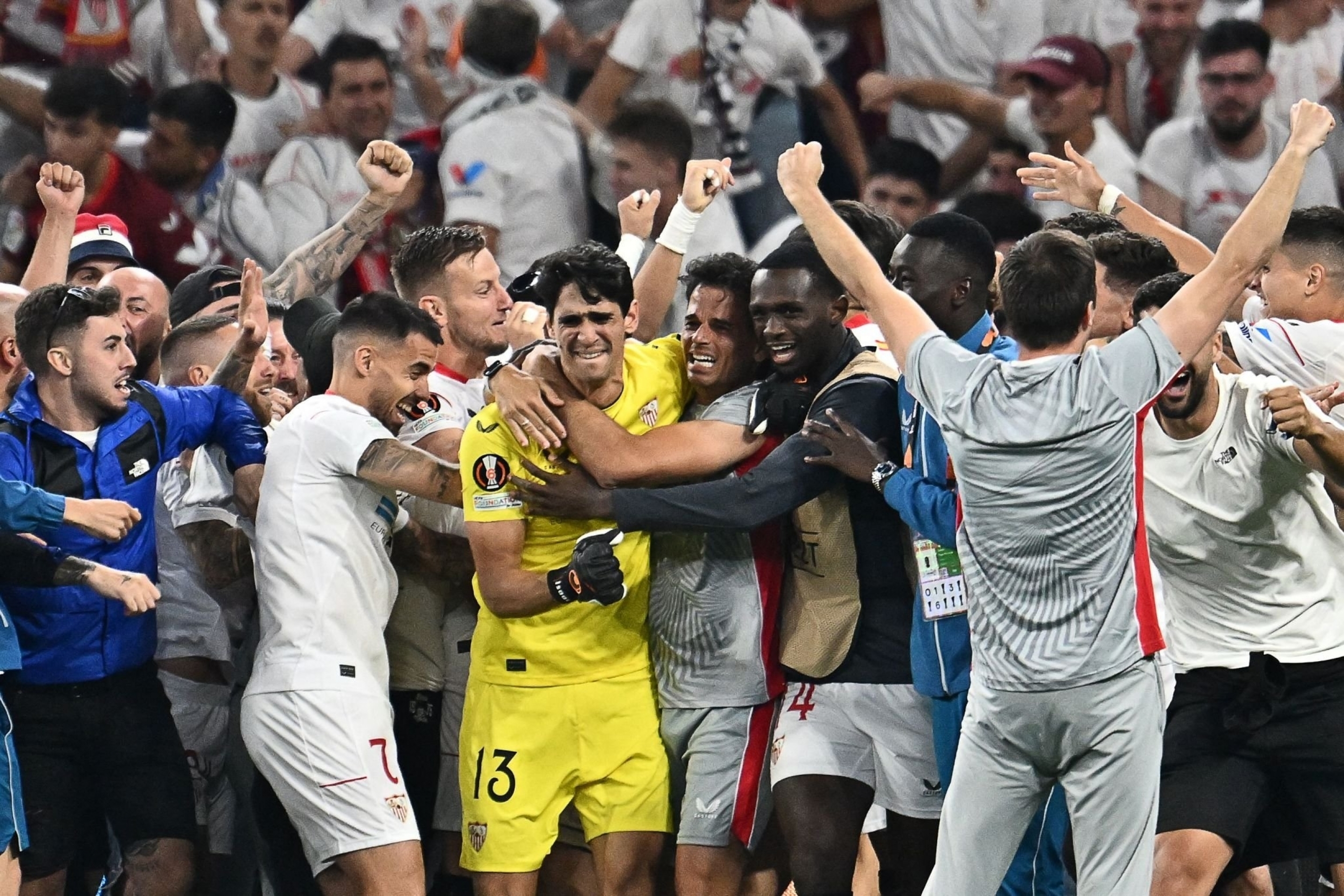 Le héros de Budapest, Yassine Bounou, offre le 7ème titre à Séville