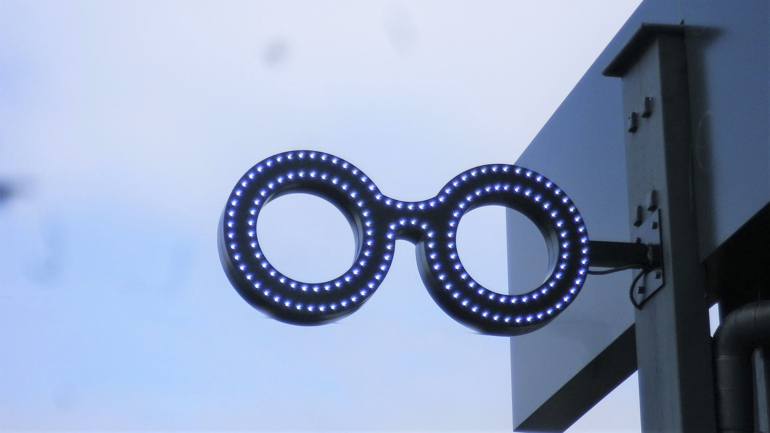 Opticiens-lunettiers : Longue perte d’éclat d’une brillante profession [INTÉGRAL]
