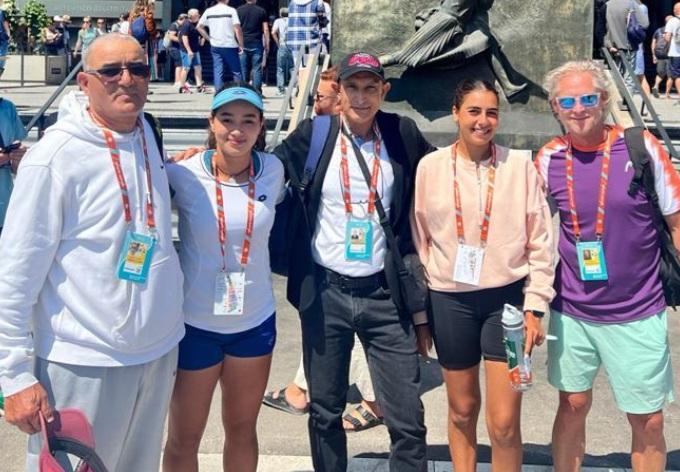 Nos deux joueuses, avec leur staff, vont attaquer le double