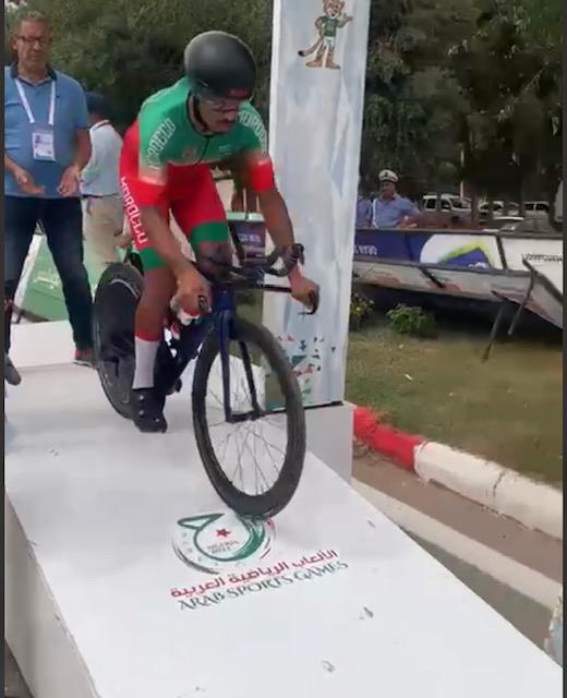 Jeux sportifs arabes 2023 - Cyclisme: Mohcine El Kouraji offre une deuxième médaille d'or au Maroc