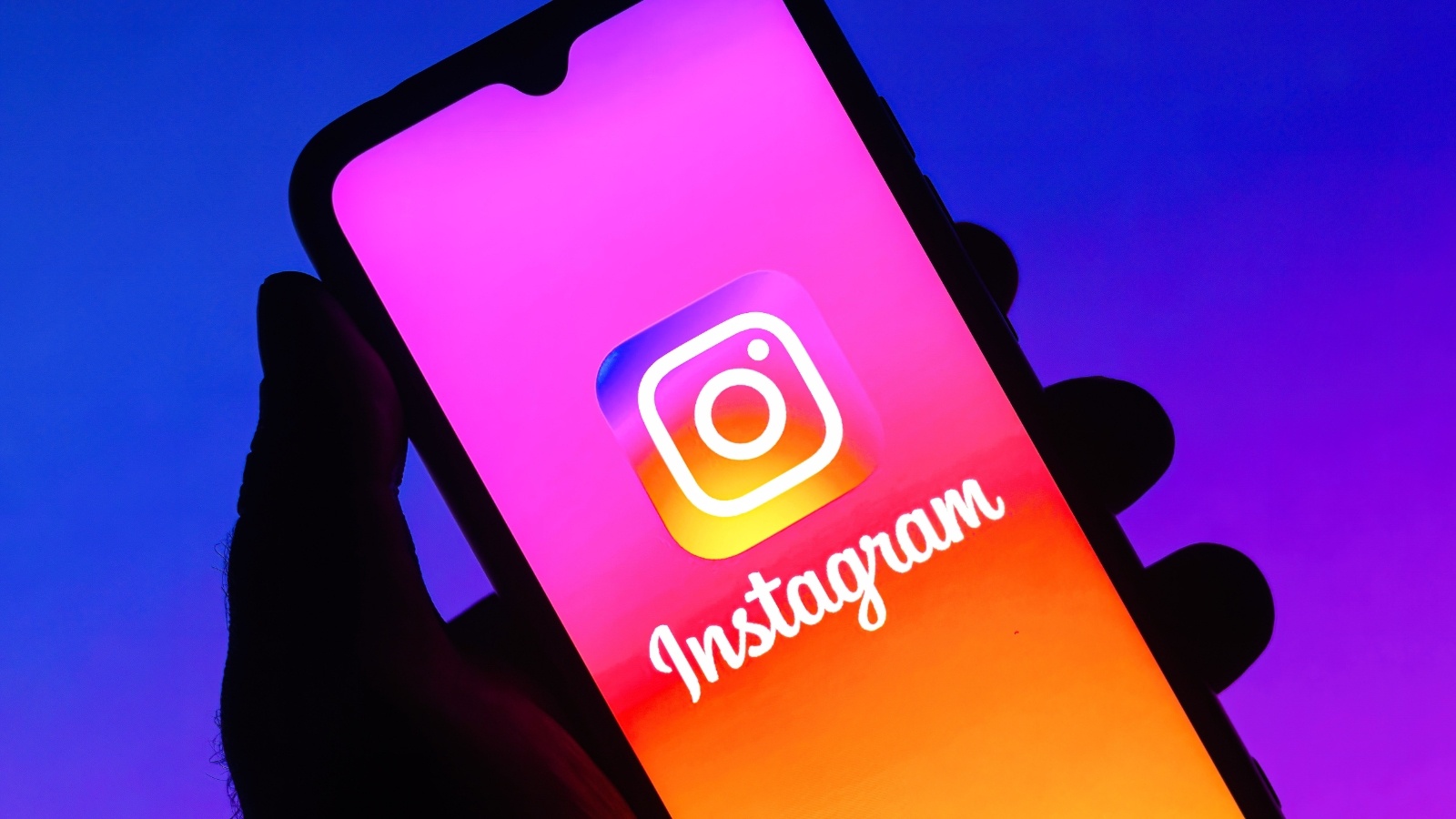 Instagram déploie une nouvelle mise à jour offrant aux utilisateurs la possibilité de réagir aux DM avec des emojis