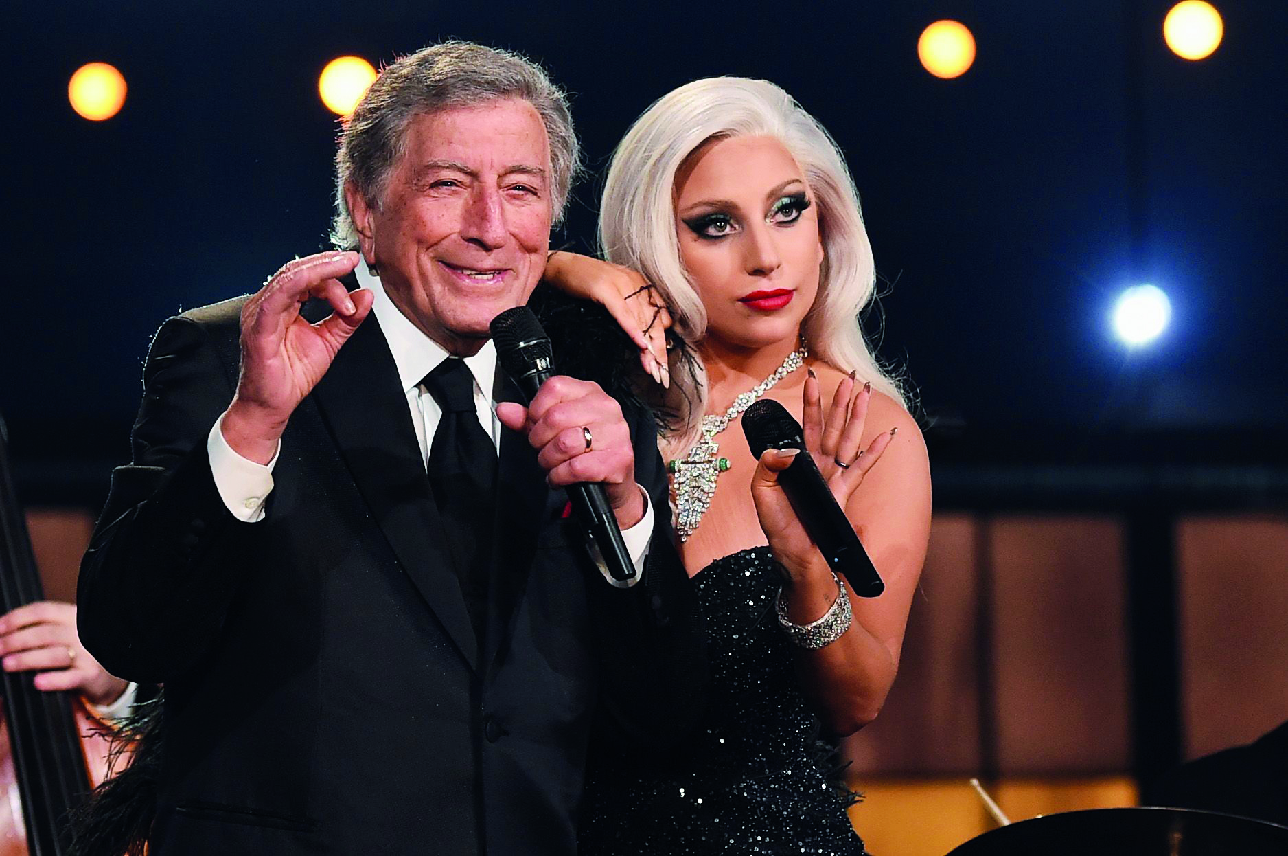 Tony Bennet doit son 4e et dernier numéro 1 à un duo avec Lady Gaga. Tony Bennet doit son 4e et dernier numéro 1 à un duo avec Lady Gaga.
