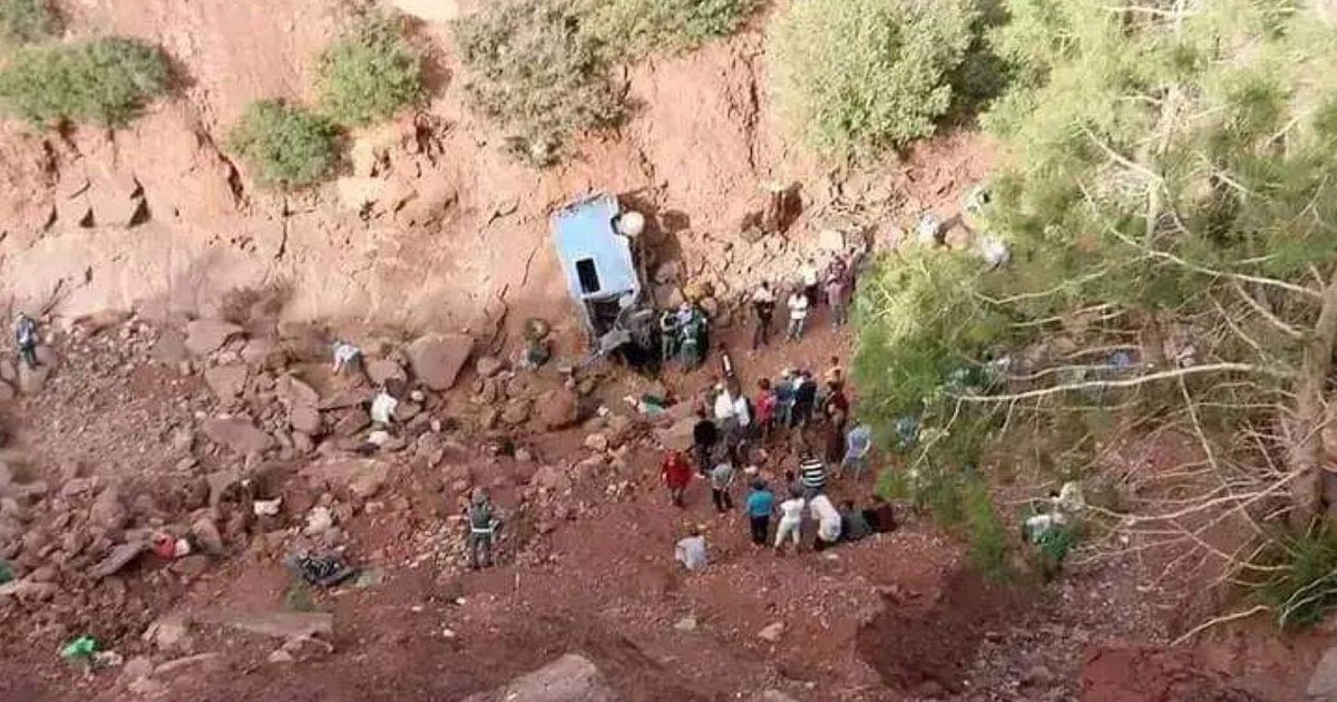 Province d'Azilal: 24 morts dans le renversement d'un véhicule de transport mixte