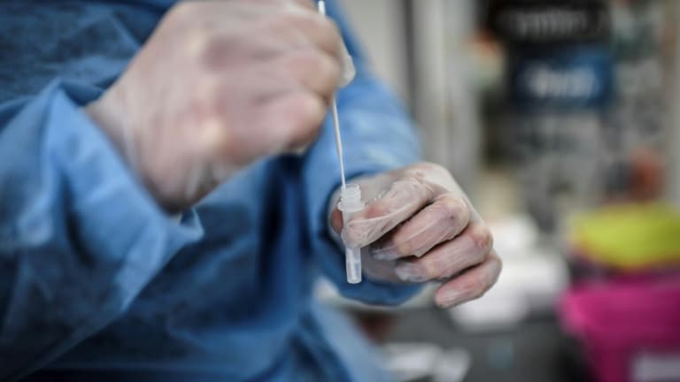 Covid-19 : L'OMS et les États-Unis surveillent de près un nouveau variant Covid-19 : L'OMS et les États-Unis surveillent de près un nouveau variant