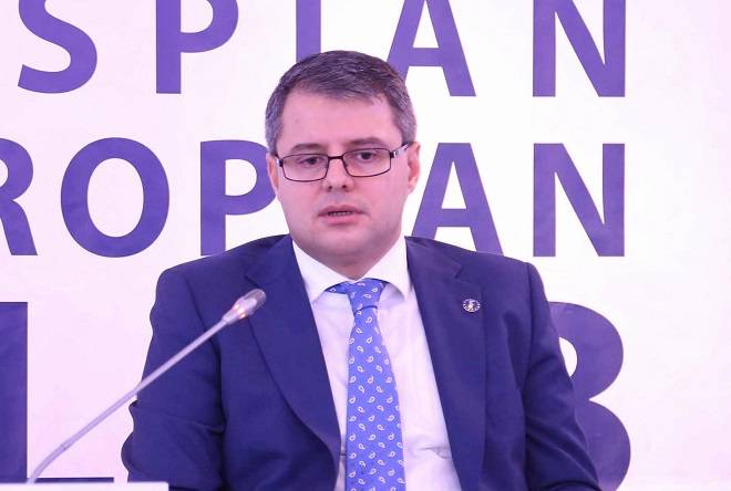 Son Excellence, Dr Nazim Samadov, ambassadeur de la République d’Azerbaïdjan au Royaume du Maroc.