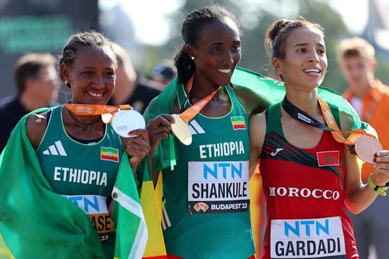 Mondiaux d'athlétisme /Marathon: Fatima Ezzahra Gardadi offre le bronze au Maroc