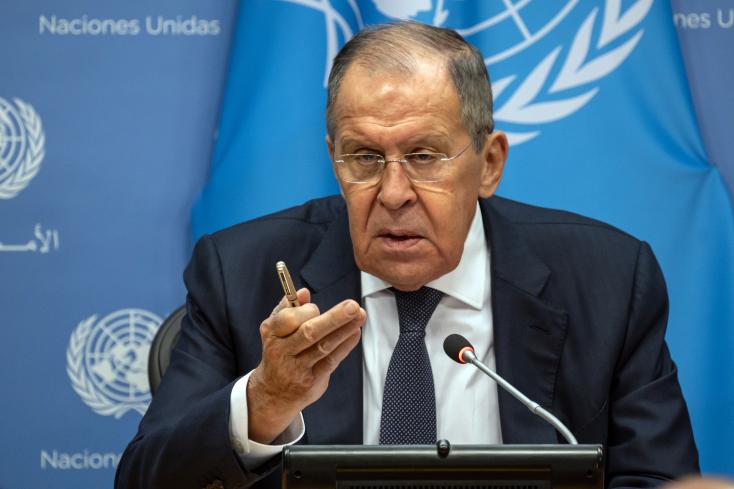 Guerre en Ukraine : Lavrov accuse les Occidentaux de « combattre directement » la Russie