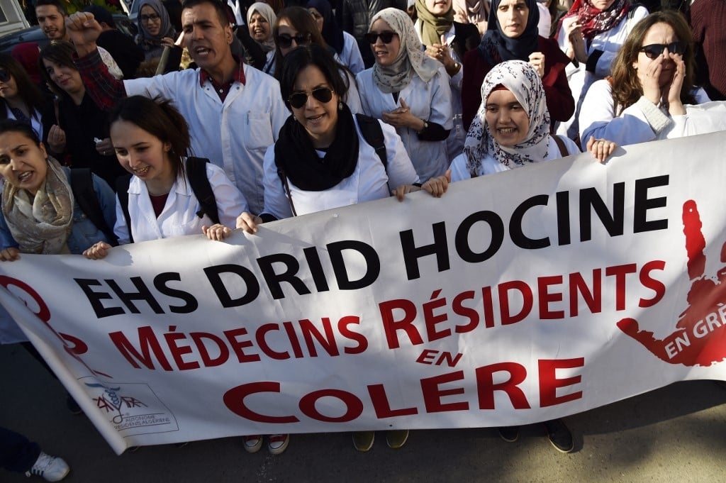 Algérie : Interdiction du droit de grève dans plusieurs secteurs