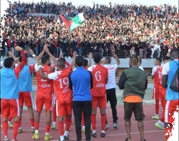 Les supporters meknassis en communion avec les joueurs