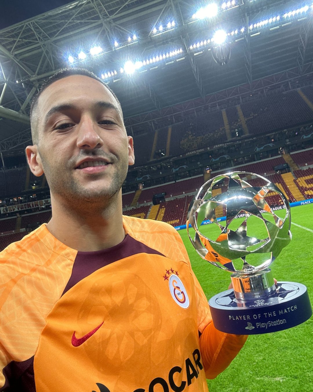 LDC/ Galatasaray - Manchester United :  Ziyech, Meilleur joueur du match !