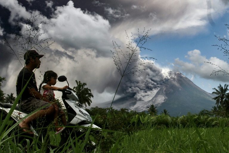 Indonésie : Onze morts dans l’éruption du mont Marapi