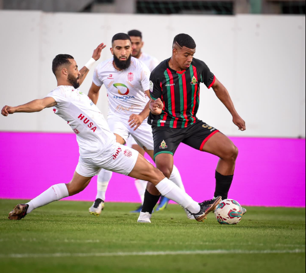 Botola D1/J12:  Les FAR en tête, 2” victoire du MCO de la saison !