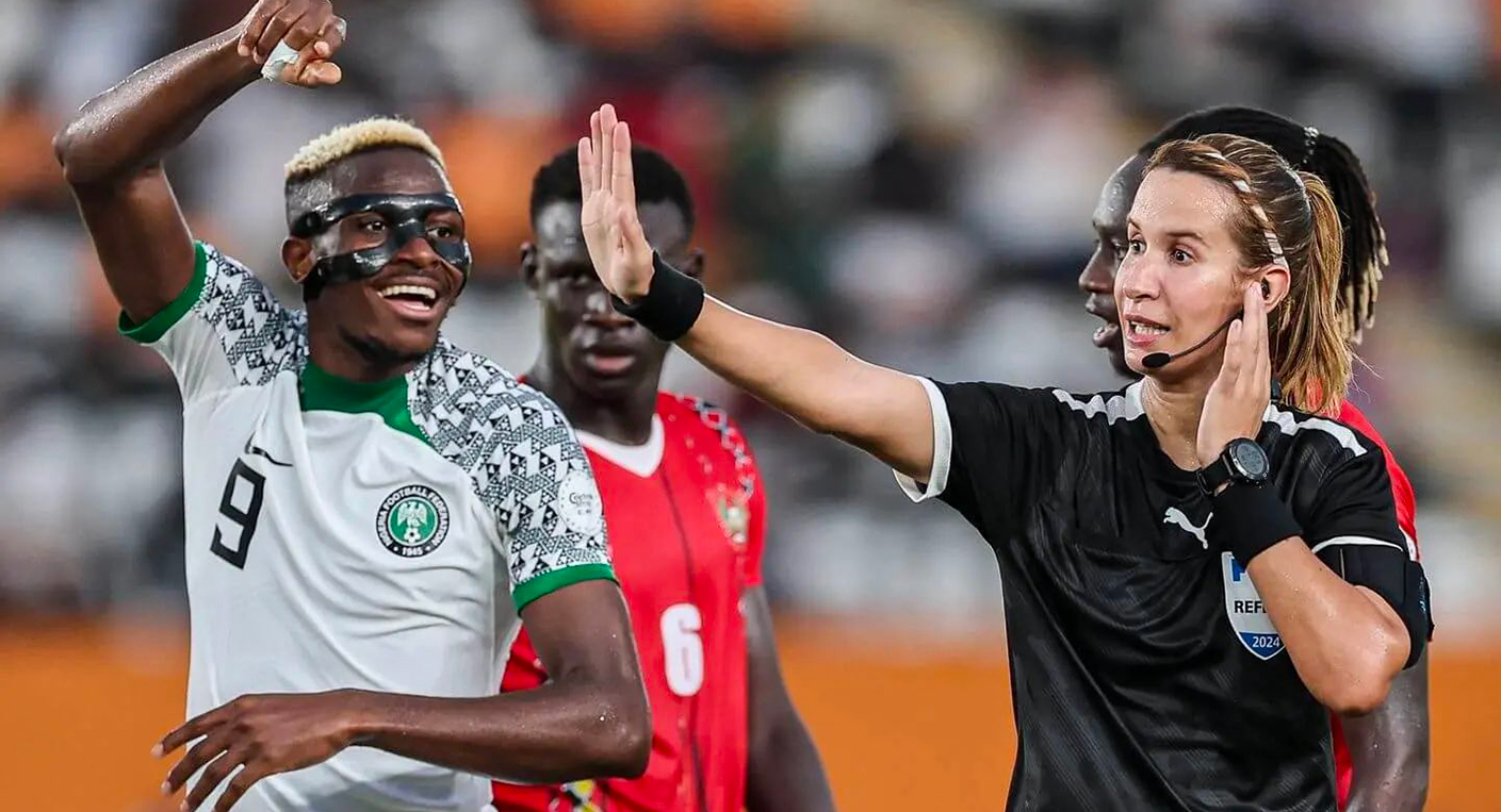 CAN 2023 : Bouchra Karboubi, première femme arabe à officier en tant qu'arbitre principale
