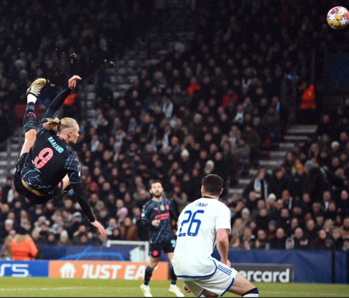 Haaland était proche de marquer un but venu d'ailleurs  ! Haaland était proche de marquer un but venu d'ailleurs  !